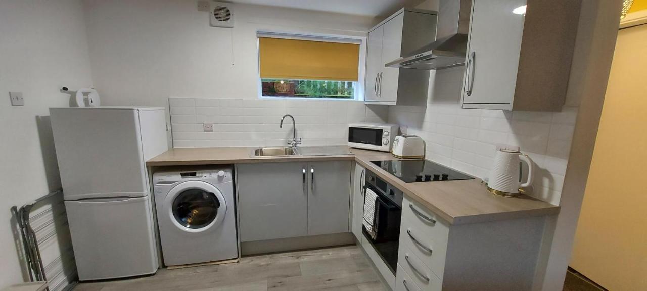 The Tackeroo Suite Hednesford Экстерьер фото